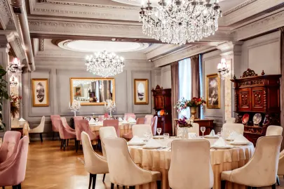 Restaurant Interior Designer sg